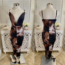 Load image into Gallery viewer, Iseath Midi Dress
