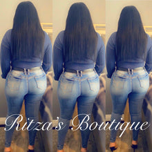 Load image into Gallery viewer, NELISSA WASH MID-RISE JEANS
