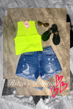 Load image into Gallery viewer, DENIM DISTRESSED SHORTS
