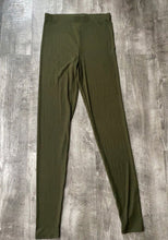 Load image into Gallery viewer, Olivia Set
